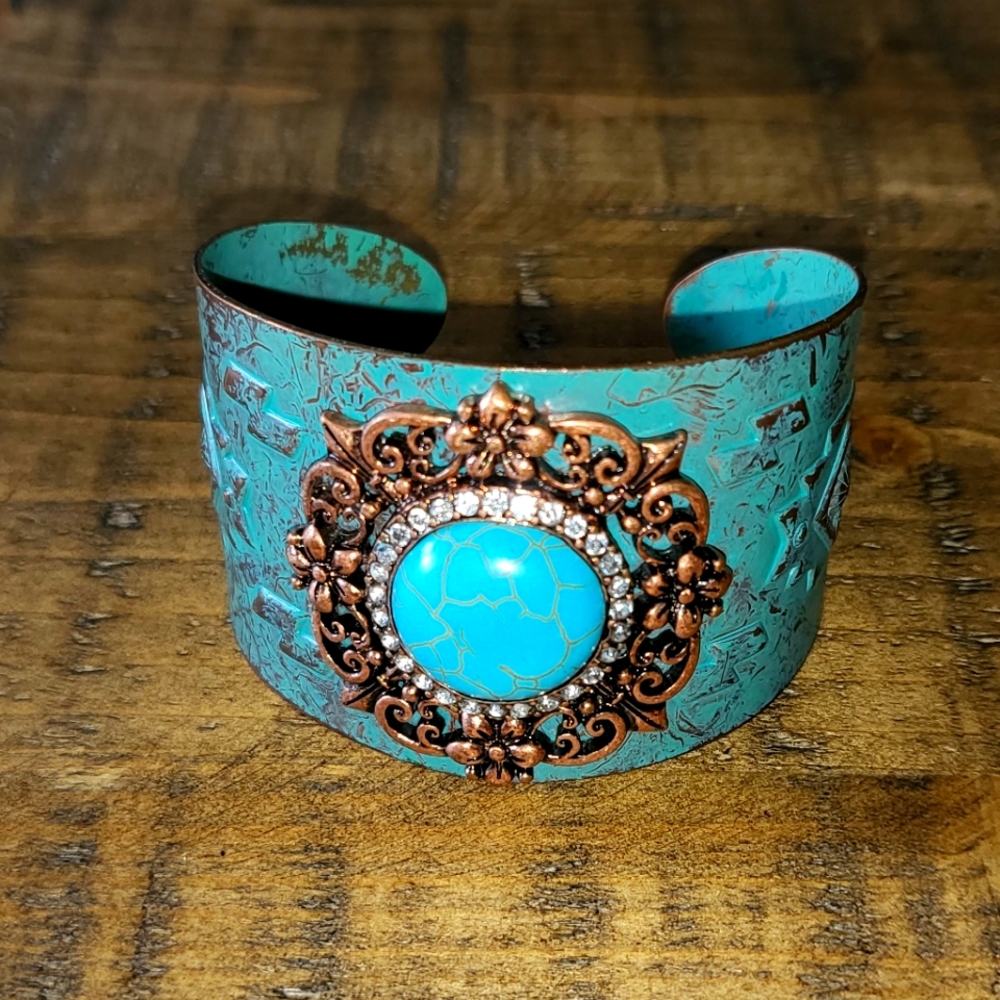 Gorgeous Boho Chic Turquoise Cuff